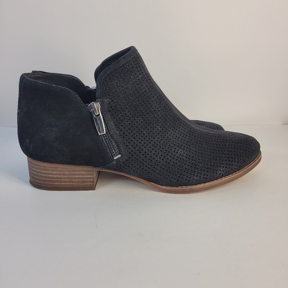 Vince Camuto ankle boots size 10M - Picture 2 of 11